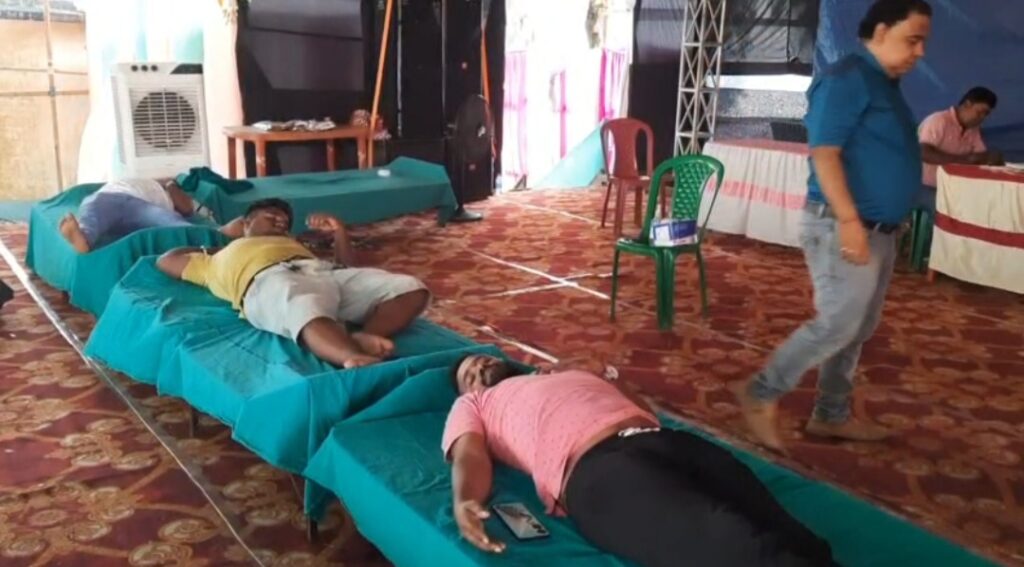 Screenshot_20251028_220223_WhatsAppBusiness